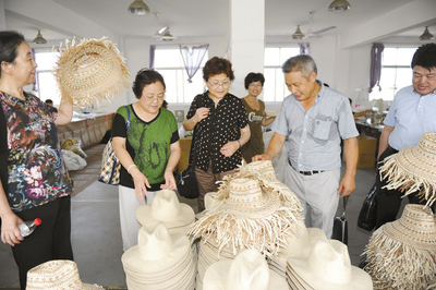中國帽業名城迎來北京美術品專家，傳統工藝與藝術融合新征程